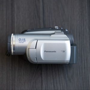 Mini DV Camera - Panasonic PV-GS80